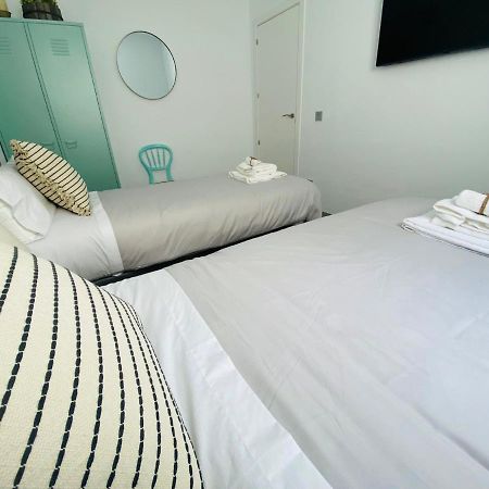 Bonito Apartamento De 2 Habitaciones Con Terraza Malaga Luaran gambar