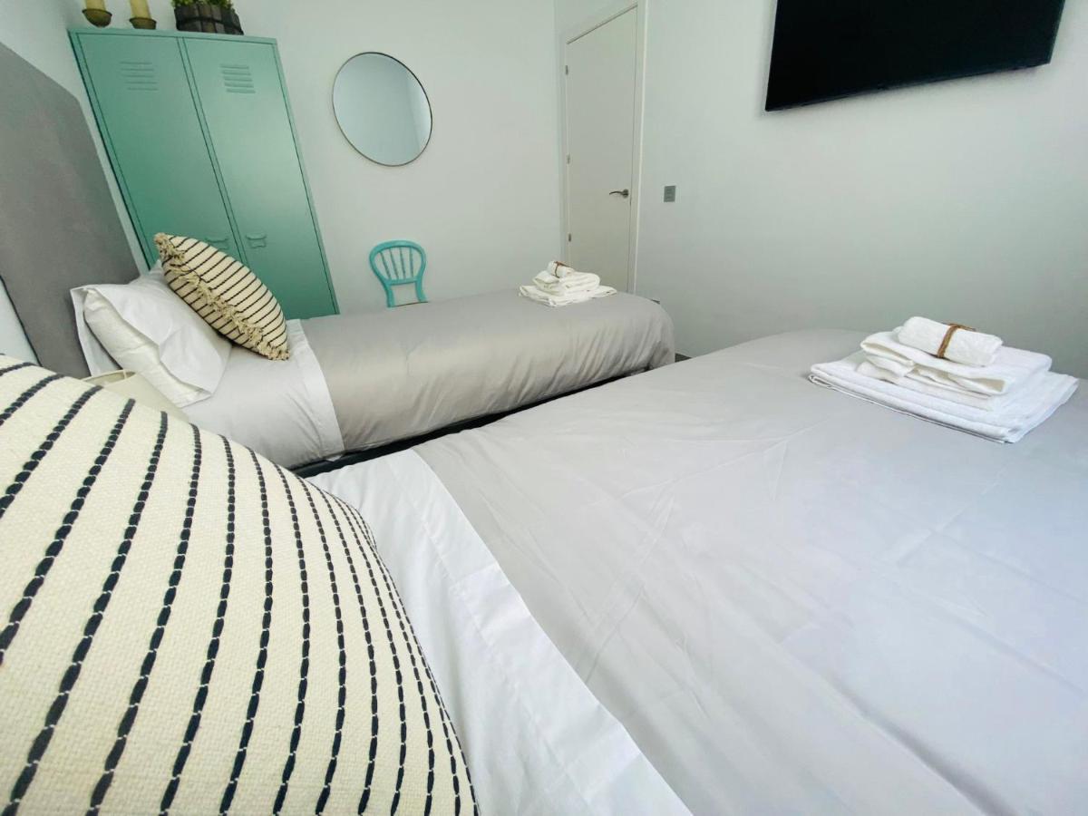 Bonito Apartamento De 2 Habitaciones Con Terraza Malaga Luaran gambar