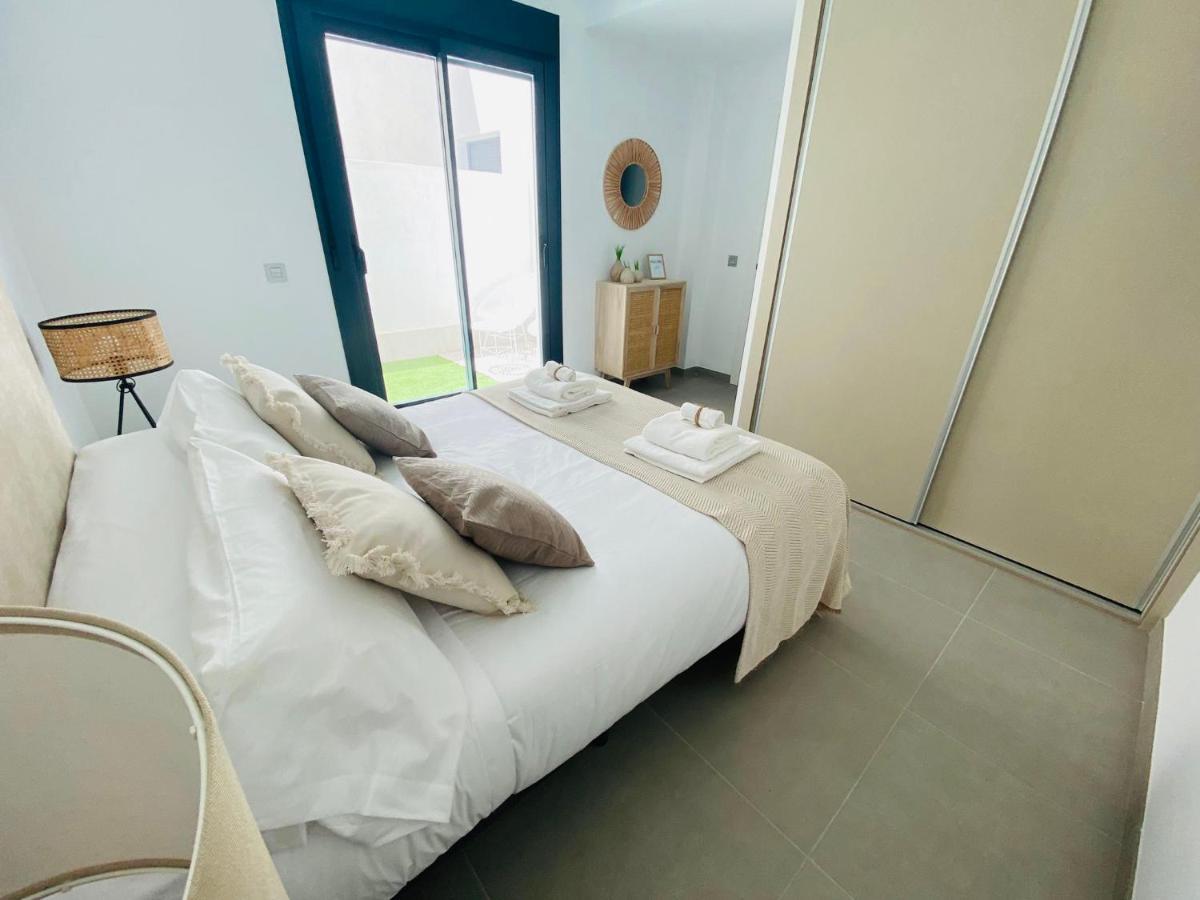 Bonito Apartamento De 2 Habitaciones Con Terraza Malaga Luaran gambar